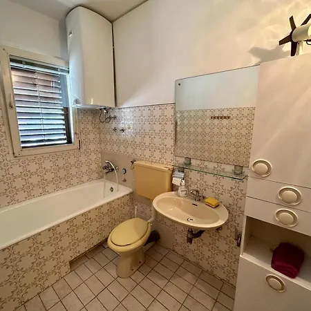 Neno Apartment *
